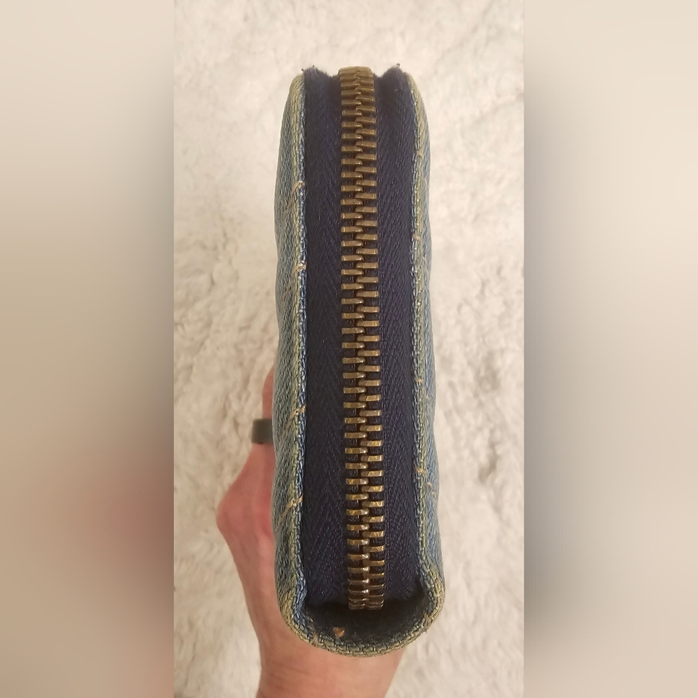 GUCCI Long Wallet with Pearl Embellishments - Picture 6 of 14